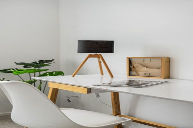 Photo of property in 27 Raukohekohe Road, Wiri, 2104