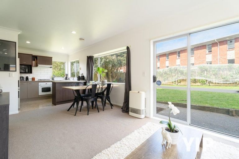 Photo of property in 2 Pohutukawa Grove, Titahi Bay, Porirua, 5022