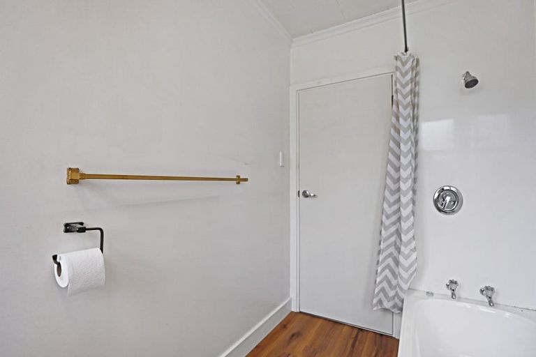 Photo of property in 146 Mcmurdo Street, Tinwald, Ashburton, 7700