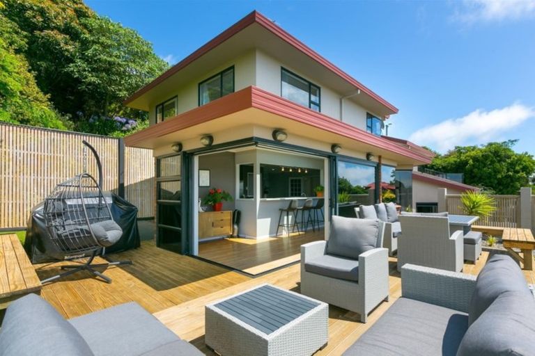Photo of property in 23d Veale Road, Frankleigh Park, New Plymouth, 4310