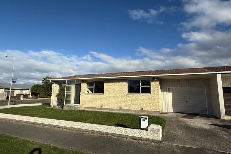Photo of property in 1/6 Arran Crescent, Woolston, Christchurch, 8062