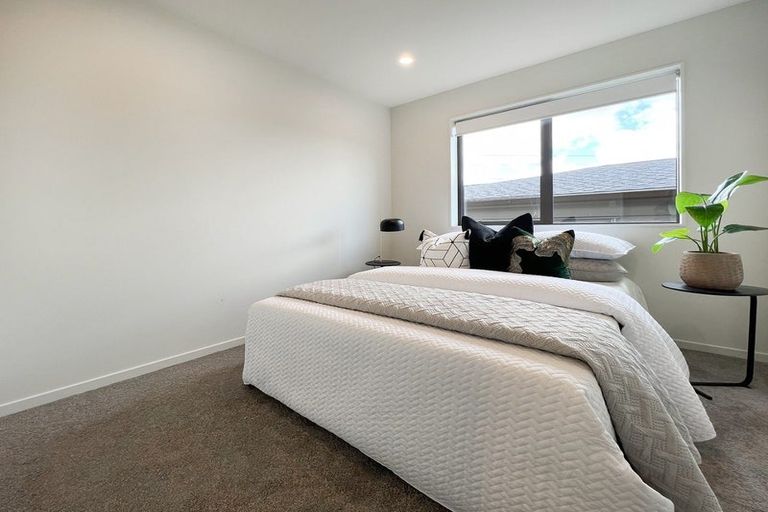Photo of property in 46d Tiroroa Avenue, Te Atatu South, Auckland, 0610
