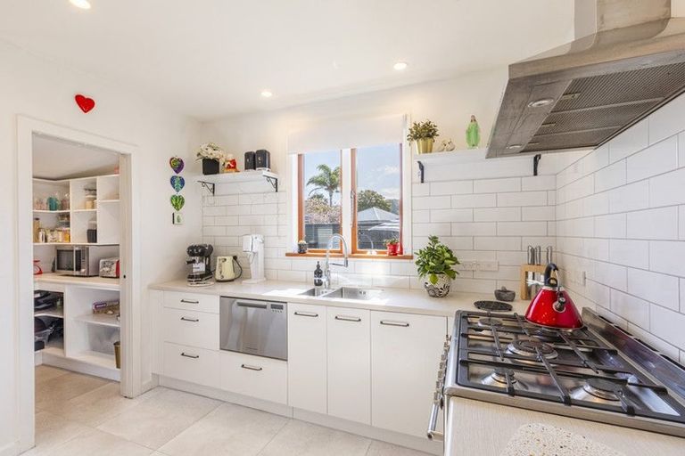 Photo of property in 10 Mcdonald Street, Napier South, Napier, 4110