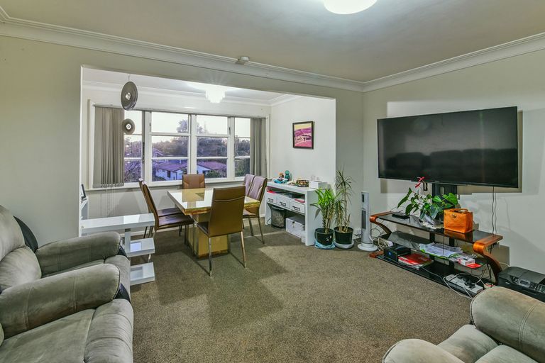 Photo of property in 14 Buller Crescent, Manurewa, Auckland, 2102