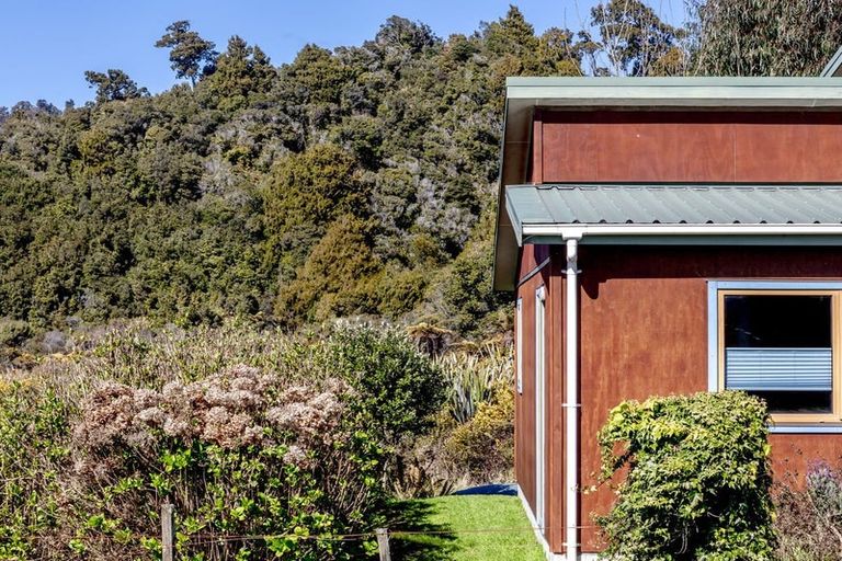 Photo of property in 99 The Strand, Okarito, Whataroa, 7886