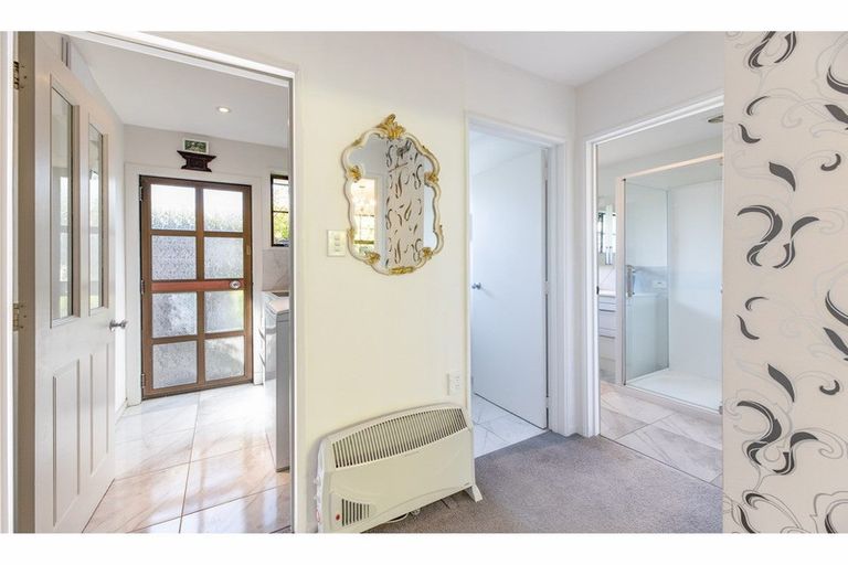 Photo of property in 439 Memorial Avenue, Burnside, Christchurch, 8053