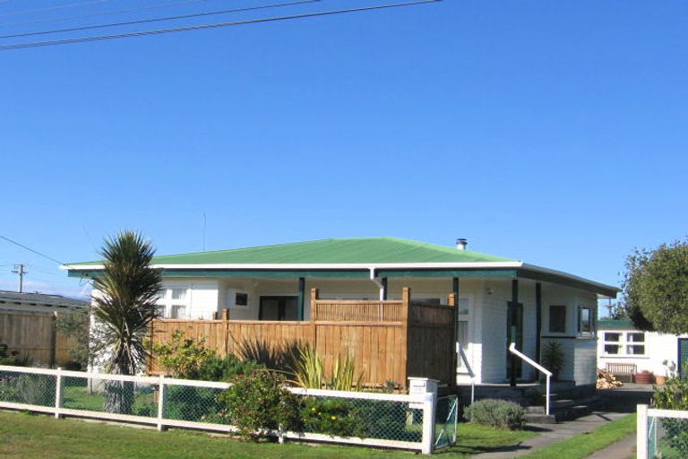 Photo of property in 54 Edinburgh Terrace, Foxton Beach, Foxton, 4815