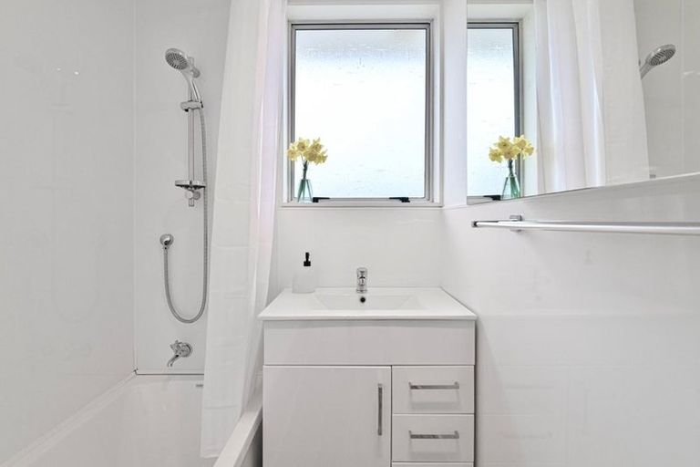 Photo of property in 8b Walton Way, Flaxmere, Hastings, 4120