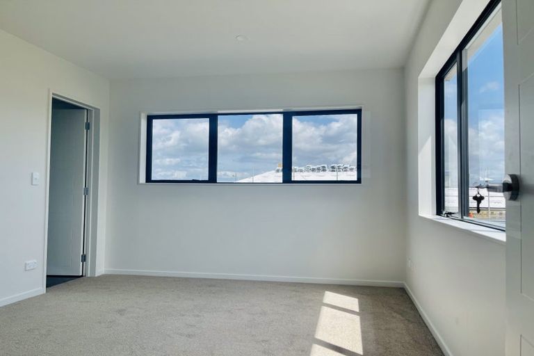 Photo of property in 46 Auranga Drive, Karaka, 2113