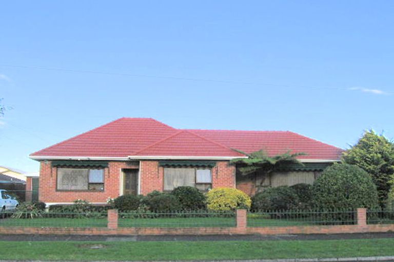 Photo of property in 13 Birdwood Avenue, Papatoetoe, Auckland, 2025