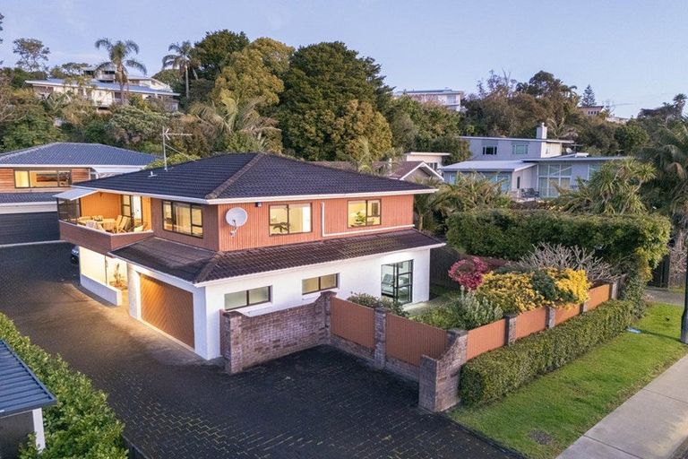Photo of property in 54 The Circle, Manly, Whangaparaoa, 0930