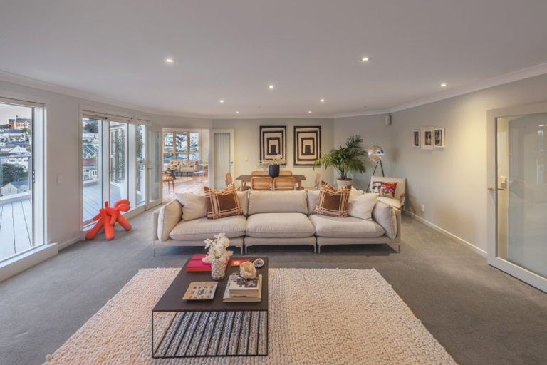 Photo of property in 5u9b Kent Terrace, Mount Victoria, Wellington, 6011