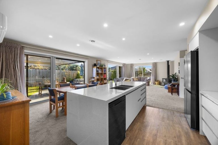 Photo of property in 4 Kingfisher Crescent, Albert Town, Wanaka, 9305