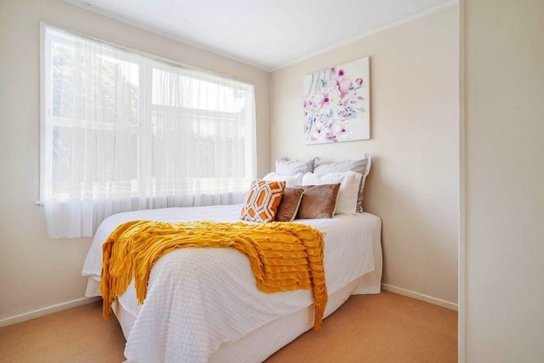 Photo of property in 14 Valencia Place, Manurewa, Auckland, 2102
