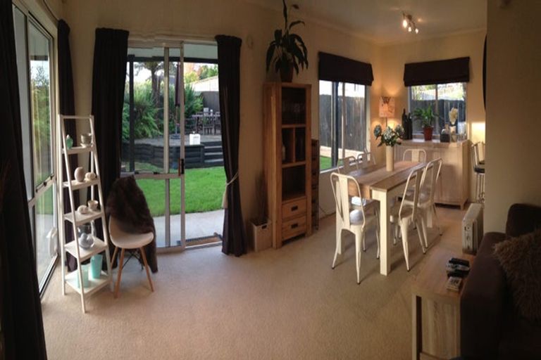 Photo of property in 4/56 Youngs Road, Papakura, 2110