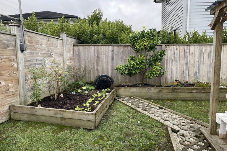 Photo of property in 51 Pitoitoi Drive, Riverhead, 0820