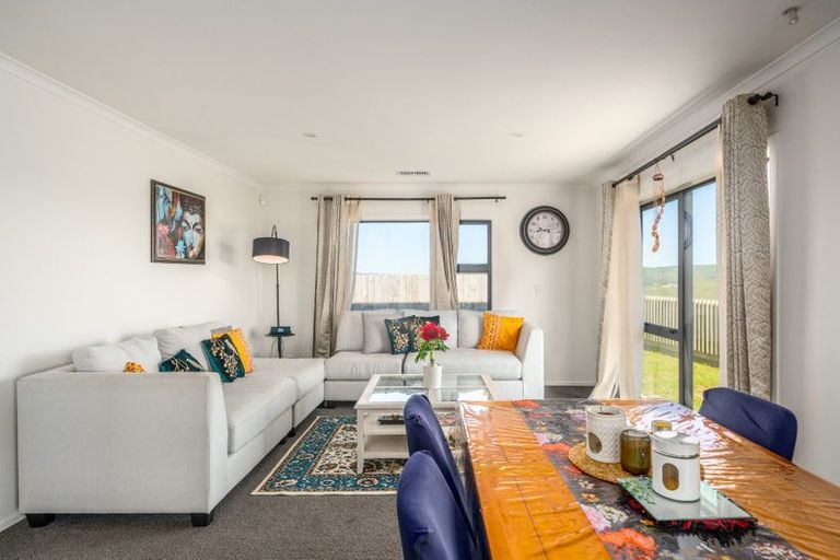 Photo of property in 9 Antigua Way, Grenada Village, Wellington, 6037