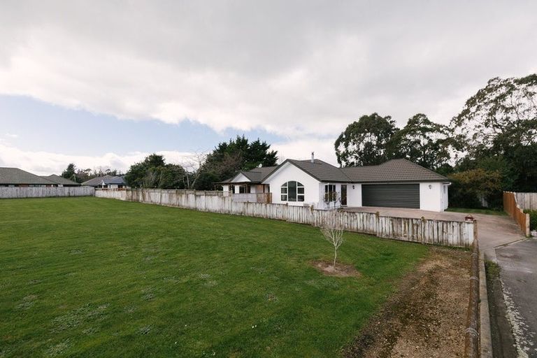 Photo of property in 39 Parnell Heights Drive, Kelvin Grove, Palmerston North, 4414