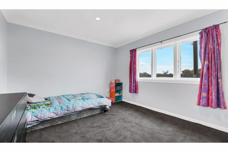 Photo of property in 15 Ivory Street, Rangiora, 7400
