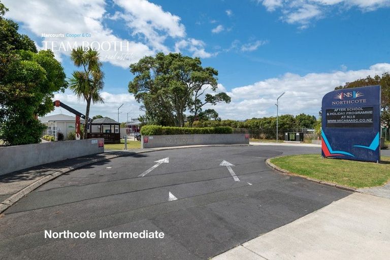 Photo of property in 202/165 Lake Road, Northcote, Auckland, 0627