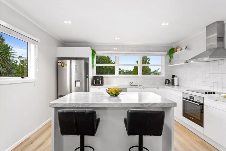 Photo of property in 1 Japonica Drive, Beach Haven, Auckland, 0626