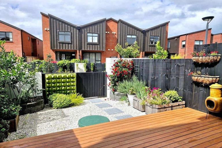 Photo of property in 9 Sioux Road, Hobsonville, Auckland, 0616