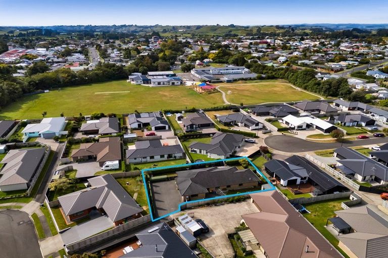 Photo of property in 18b Estate Grove, Inglewood, 4330