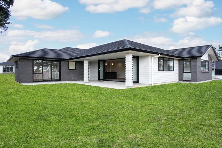 Photo of property in 8 Glory Way, Buckland, Pukekohe, 2677