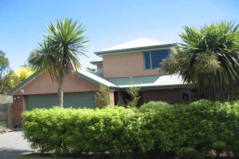 Photo of property in 27 Dover Street, St Albans, Christchurch, 8014