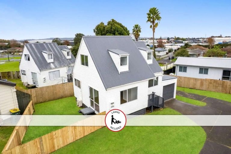 Photo of property in 1/24 Solveig Place, Randwick Park, Auckland, 2105