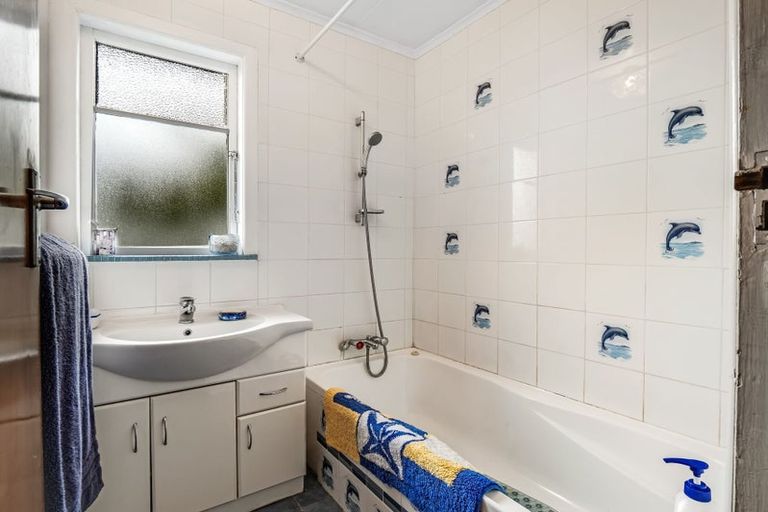 Photo of property in 72 Manuka Street, Castlecliff, Whanganui, 4501