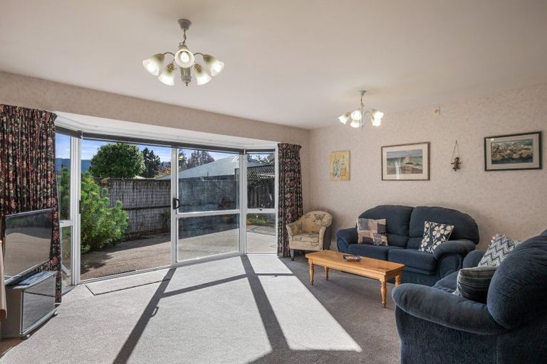 Photo of property in 25f3- Lane Street, Wallaceville, Upper Hutt, 5018
