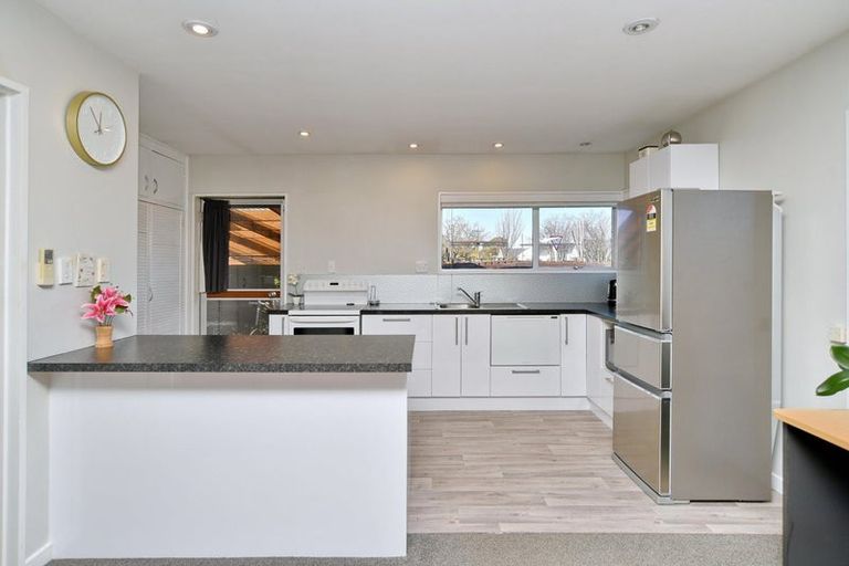 Photo of property in 1/168 Sawyers Arms Road, Bishopdale, Christchurch, 8053