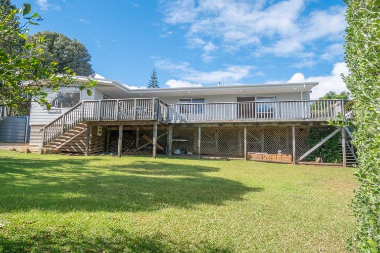 Photo of property in 25 Stratford Drive, Cable Bay, 0420