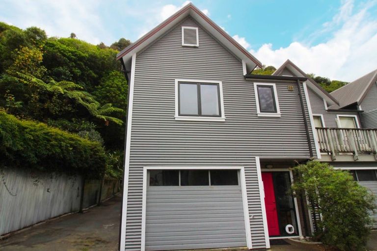 Photo of property in 10/162u Aro Street, Aro Valley, Wellington, 6021