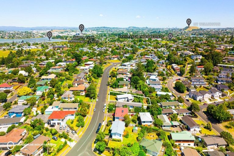 Photo of property in 33 Riverhills Avenue, Pakuranga Heights, Auckland, 2010