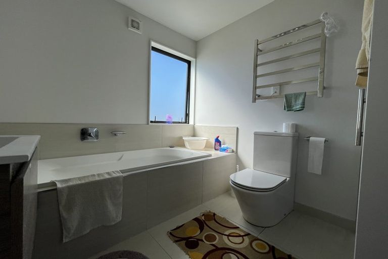 Photo of property in 2 Myland Drive, Hobsonville, Auckland, 0616