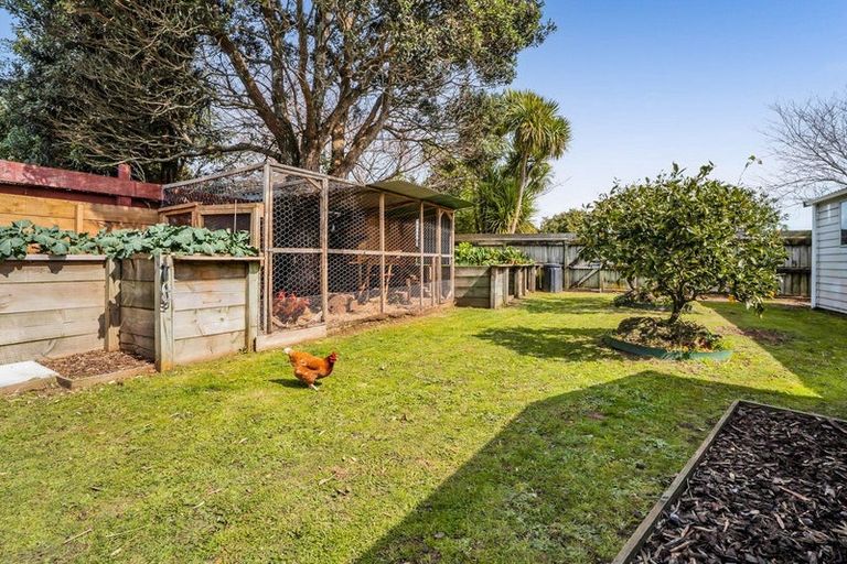 Photo of property in 12 Miro Street, Merrilands, New Plymouth, 4312