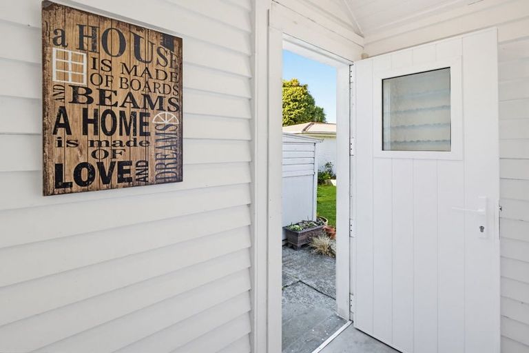 Photo of property in 40 Rangiora Avenue, Roslyn, Palmerston North, 4414