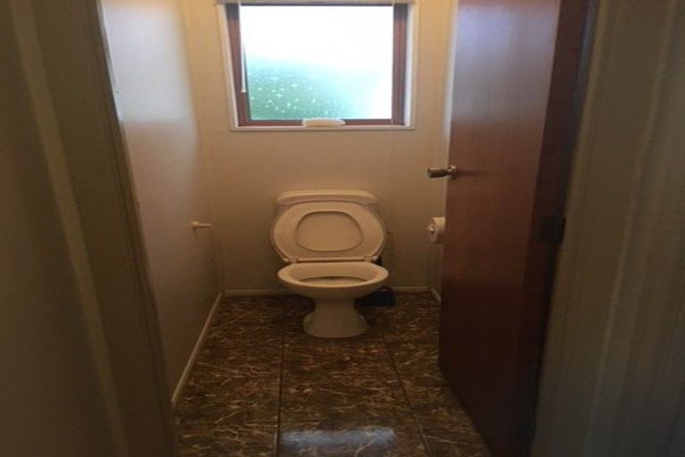 Photo of property in 1/44 Megan Avenue, Pakuranga Heights, Auckland, 2010