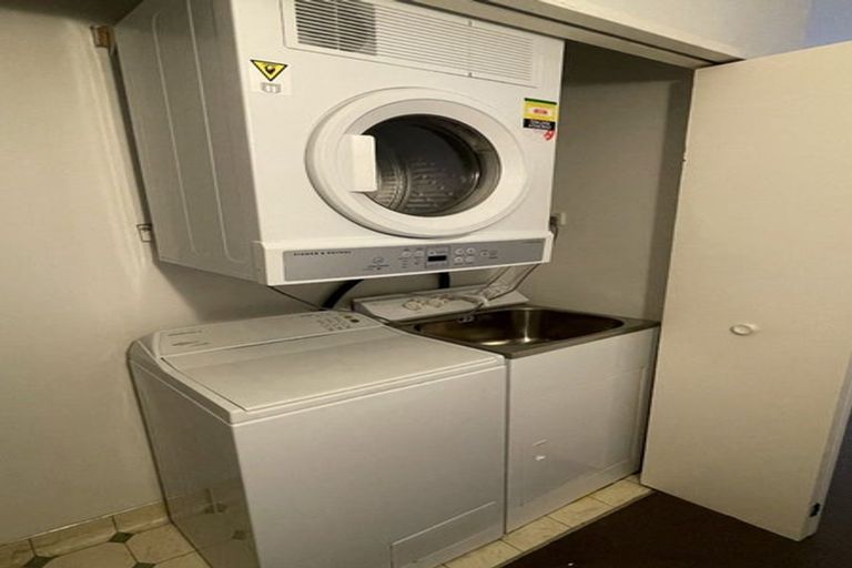 Photo of property in Atlas House, 13b/22 Ghuznee Street, Te Aro, Wellington, 6011