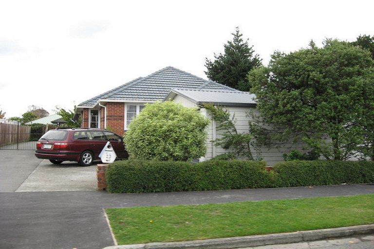 Photo of property in 2/23 Halliwell Avenue, Papanui, Christchurch, 8052