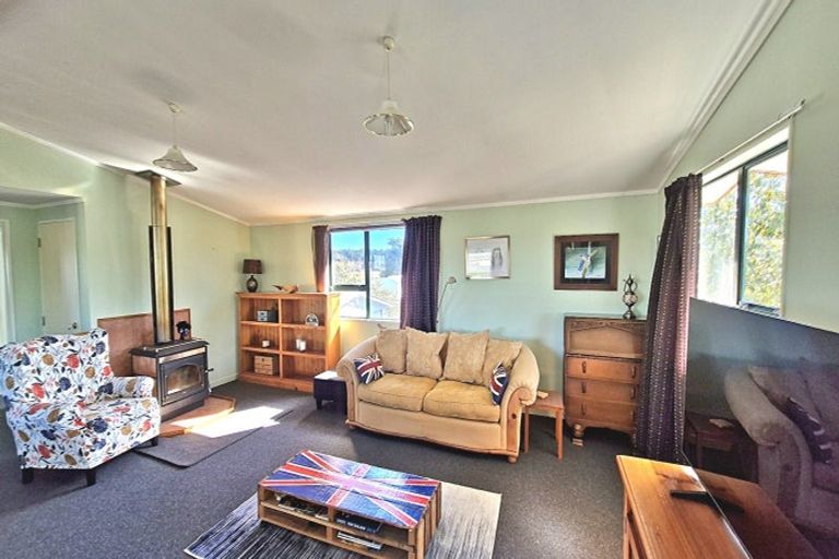 Photo of property in 1931 Parewanui Road, Parewanui, Bulls, 4894