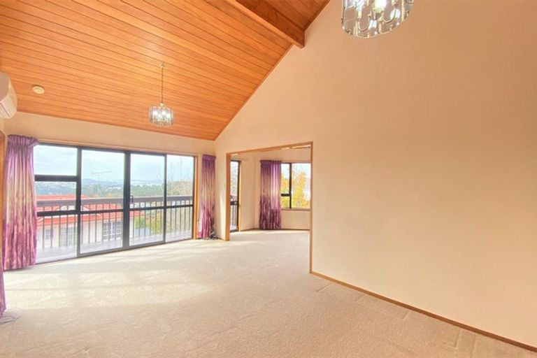 Photo of property in 12 Bragato Place, Chatswood, Auckland, 0626