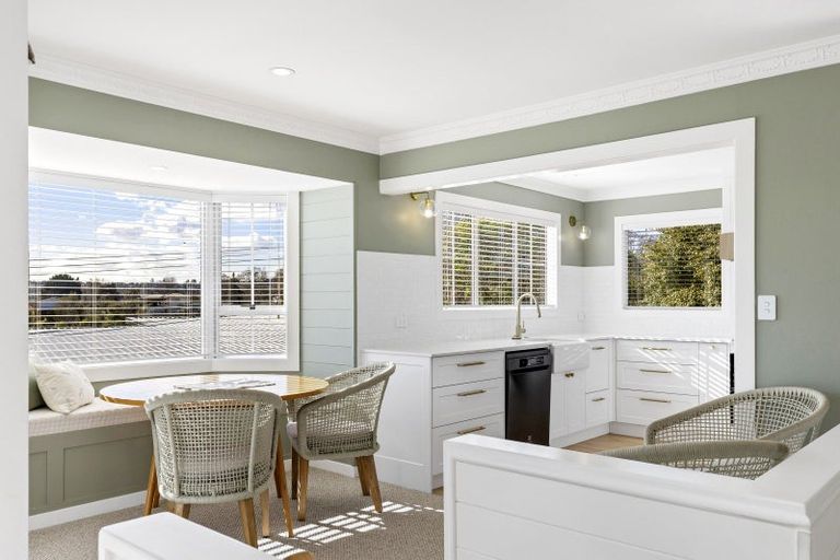 Photo of property in 26 Aubrey Crescent, Rainbow Point, Taupo, 3330