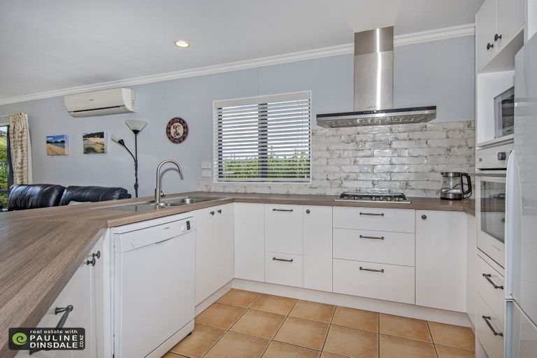 Photo of property in 1 Lochiel Place, Te Kamo, Whangarei, 0112