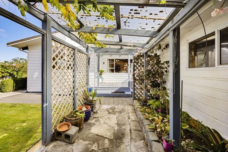 Photo of property in 8a Grant Vc Street, Hawera, 4610