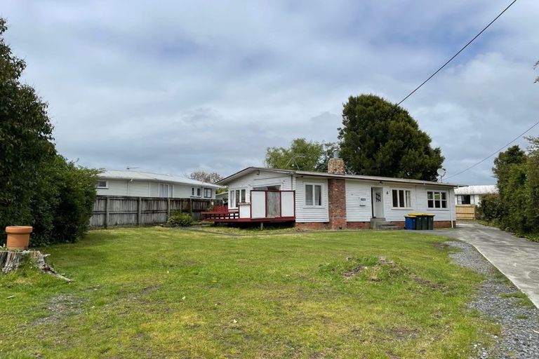 Photo of property in 6 Fairdene Avenue, Henderson, Auckland, 0610
