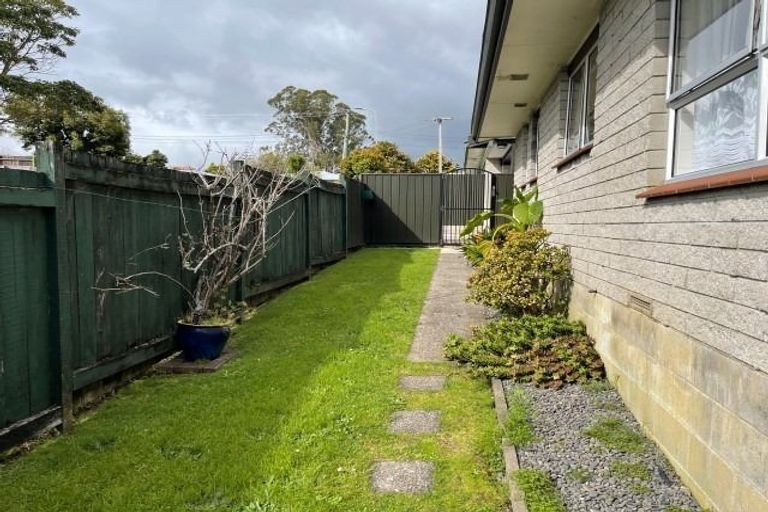 Photo of property in 1 Dunrobin Place, Avonhead, Christchurch, 8042