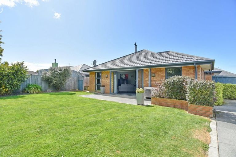 Photo of property in 11 James Drive, Woodend, 7610